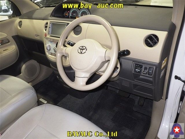  31135  TOYOTA SIENTA  2005  