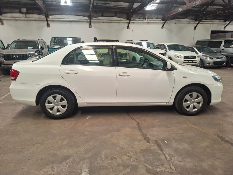  31144  TOYOTA COROLLA AXIO  2010  