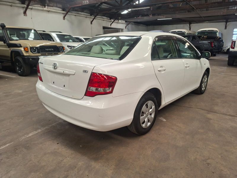  31144  TOYOTA COROLLA AXIO  2010  