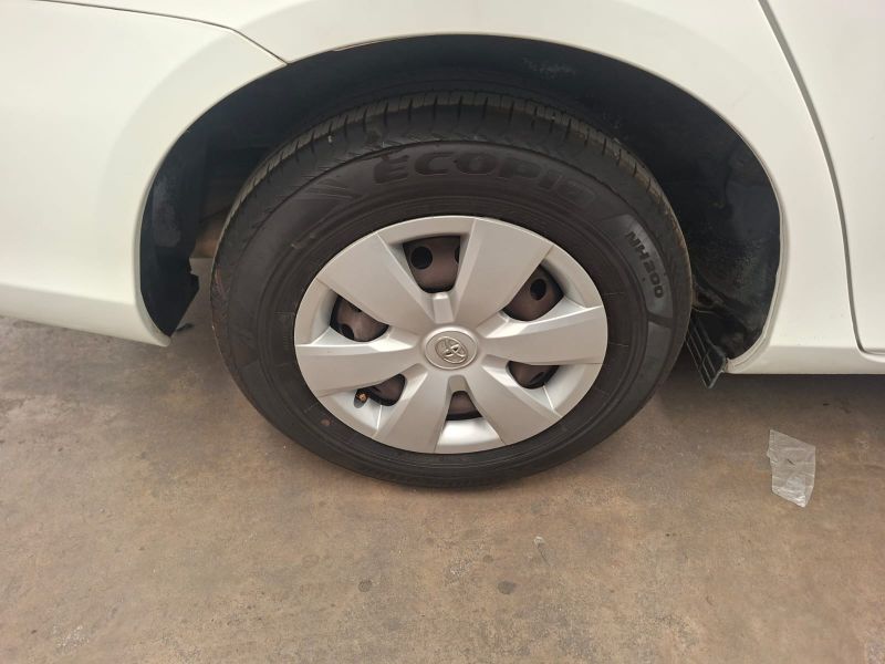  31144  TOYOTA COROLLA AXIO  2010  