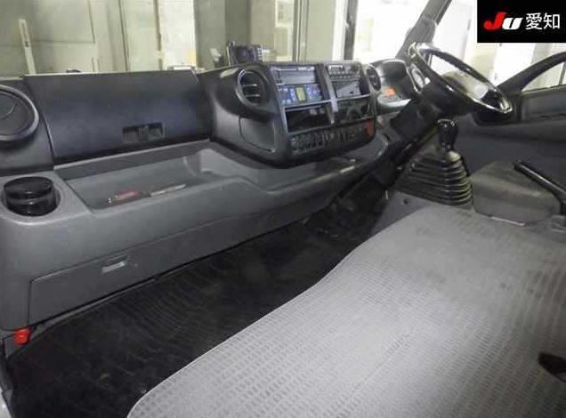  31146  HINO DUTRO  2017  