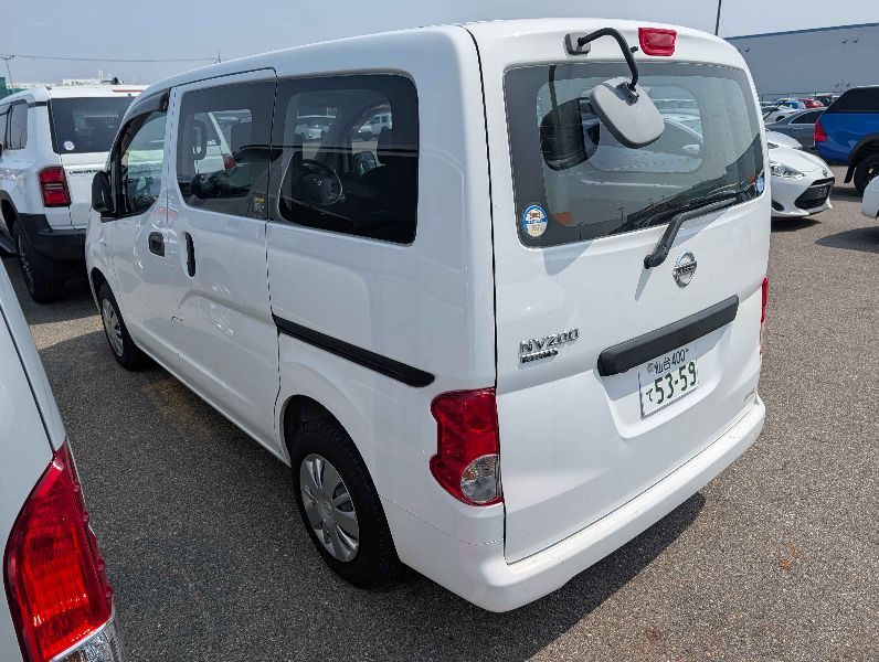  31157  NISSAN VANETTE  2017  
