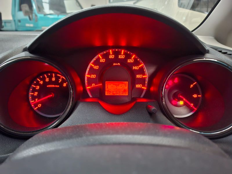  31162  HONDA FIT  2011  