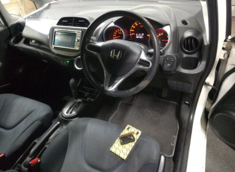  31164  HONDA FIT  2009  