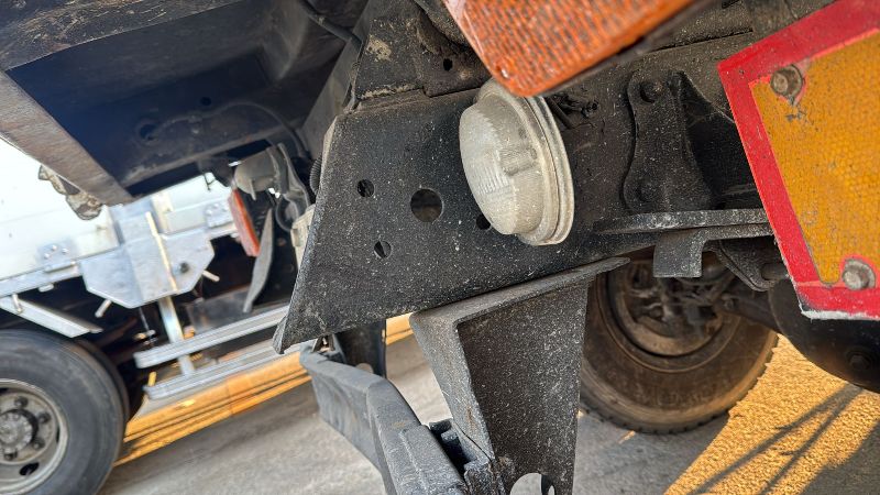  31166  HINO RANGER DUMP  2001  