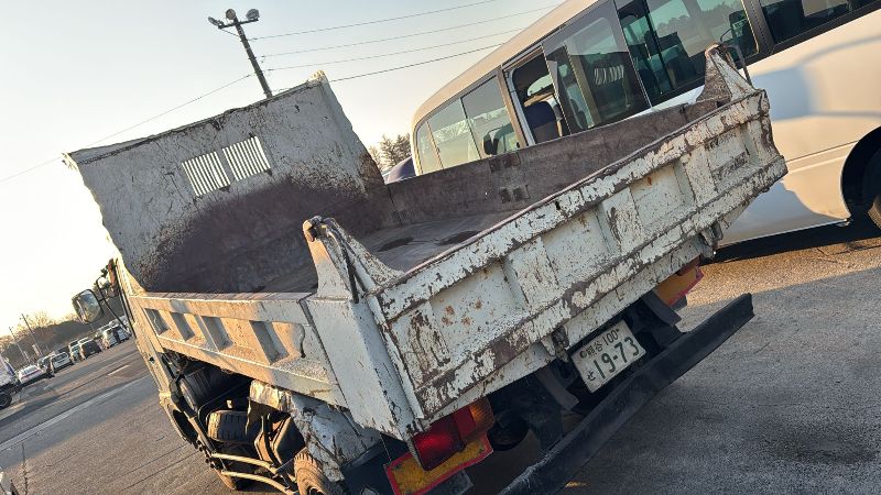  31166  HINO RANGER DUMP  2001  
