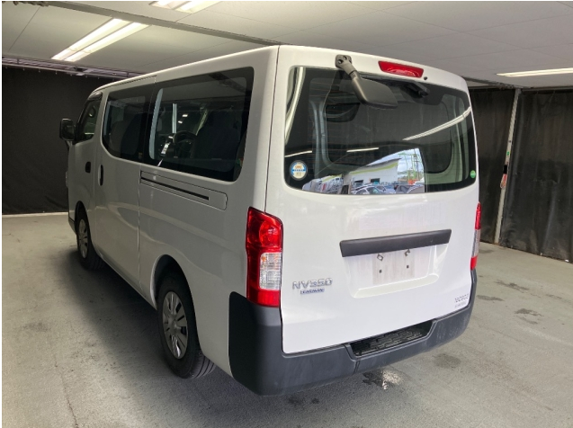  31174  NISSAN CARAVAN  2018  