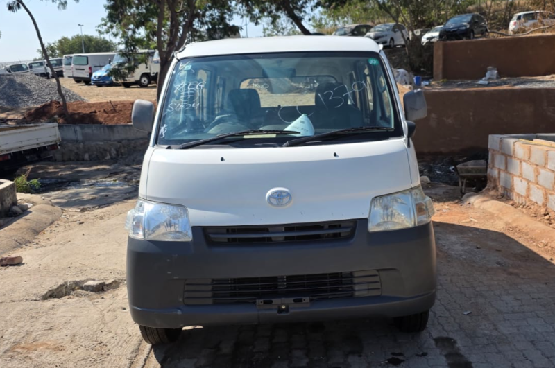  31180  TOYOTA TOWNACE  2018  