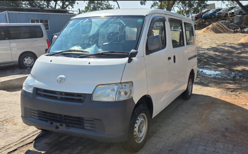  31180  TOYOTA TOWNACE  2018 