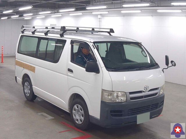  31181  TOYOTA HIACE  2006 