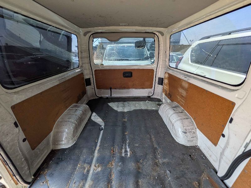  31184  TOYOTA HIACE  2017  