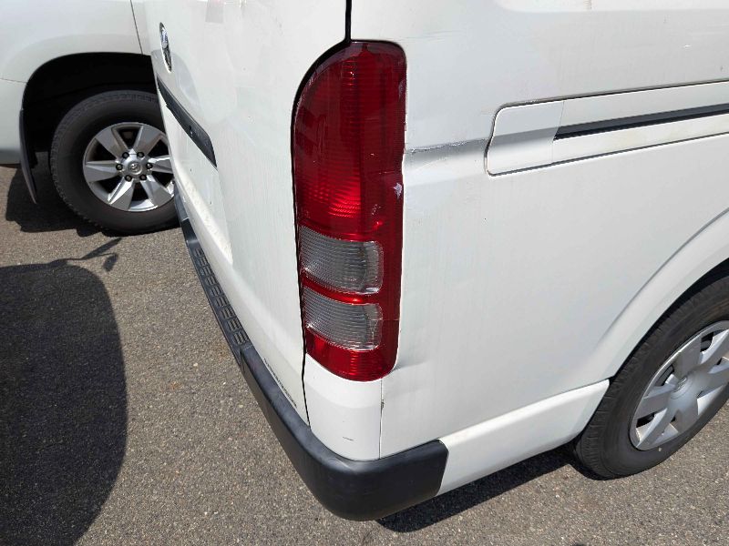  31184  TOYOTA HIACE  2017  