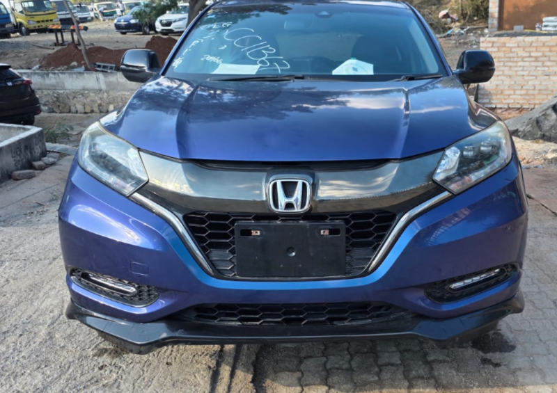  31189  HONDA VEZEL  2017 