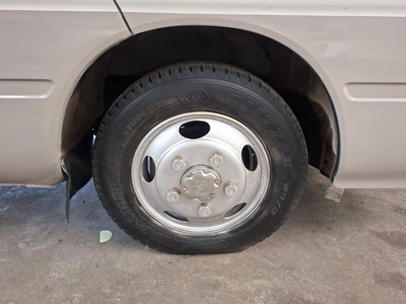  31205  TOYOTA COASTER  1999  