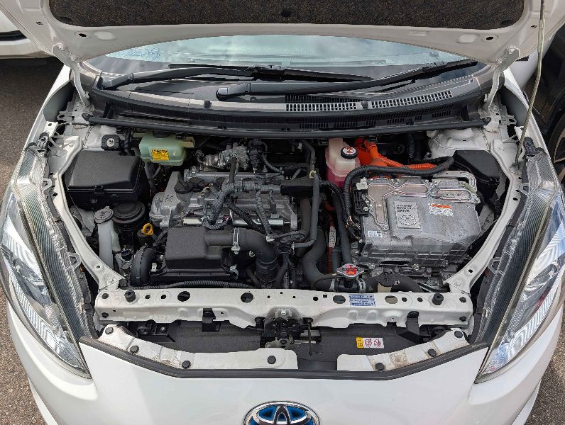  31208  TOYOTA AQUA  2018  