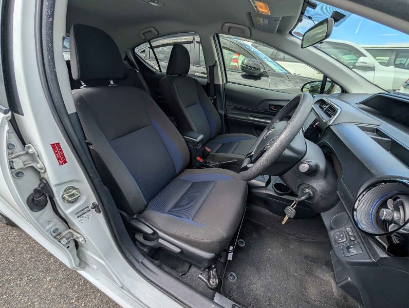  31208  TOYOTA AQUA  2018  
