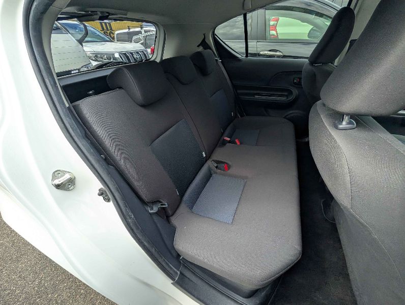  31208  TOYOTA AQUA  2018  