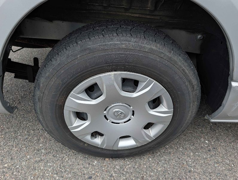  31209  TOYOTA HIACE  2017  