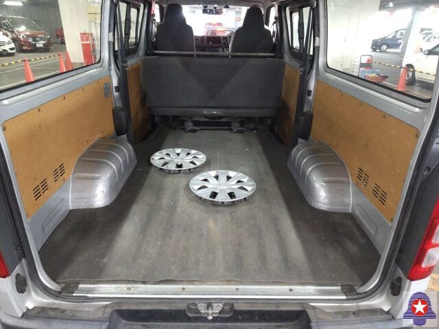  31210  TOYOTA HIACE  2017  
