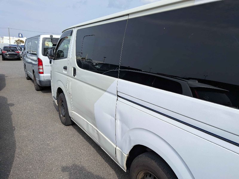 31211  TOYOTA HIACE  2017  