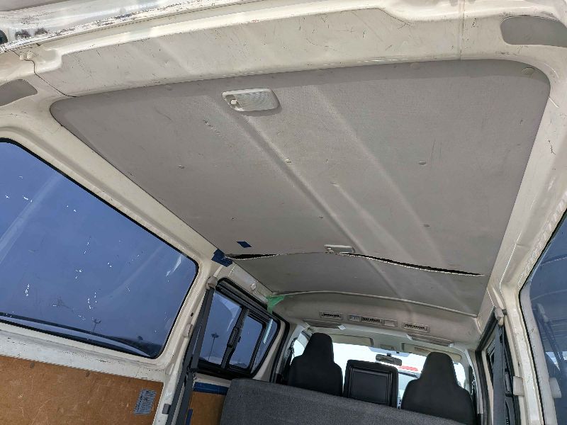  31211  TOYOTA HIACE  2017  