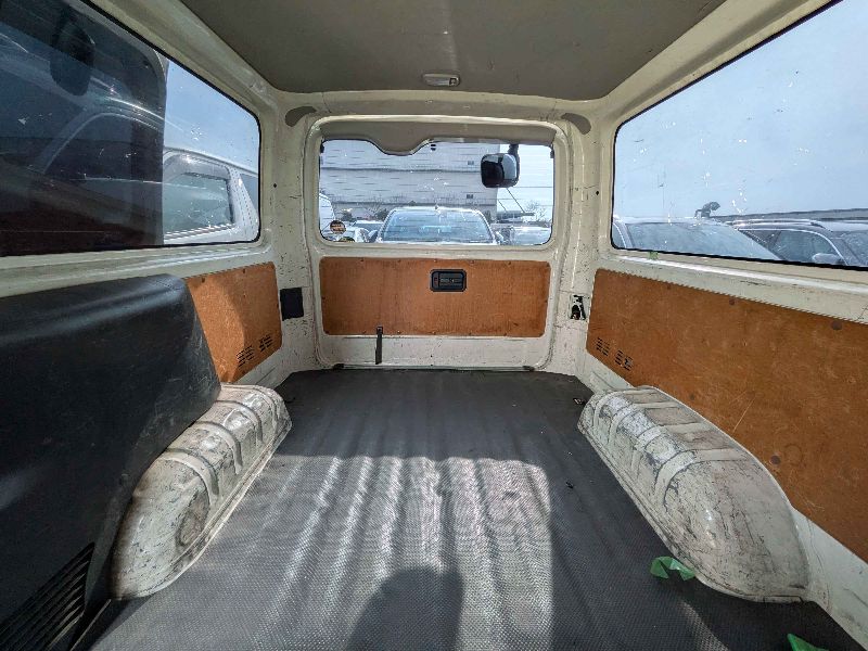  31211  TOYOTA HIACE  2017  