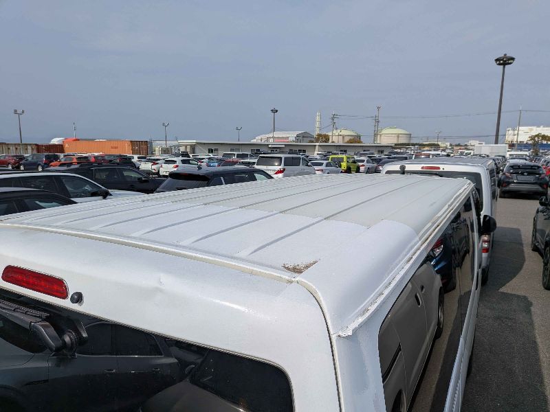  31211  TOYOTA HIACE  2017  