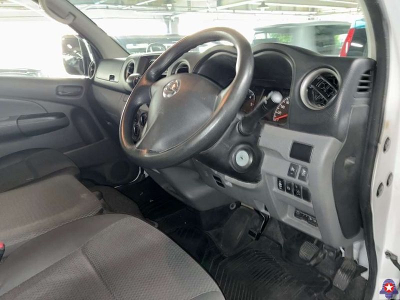  31212  NISSAN CARAVAN  2018  
