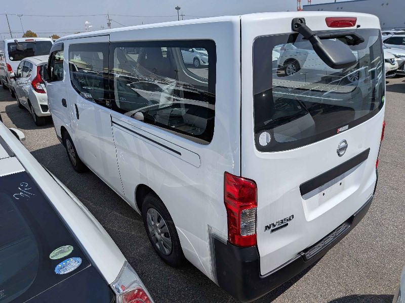  31212  NISSAN CARAVAN  2018  
