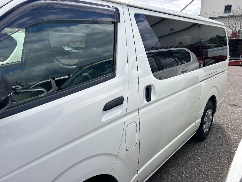  31213  TOYOTA HIACE  2016  