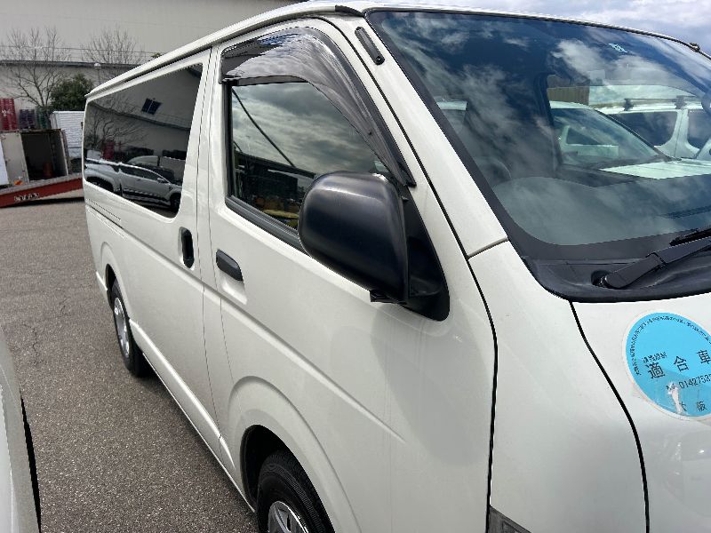  31213  TOYOTA HIACE  2016  