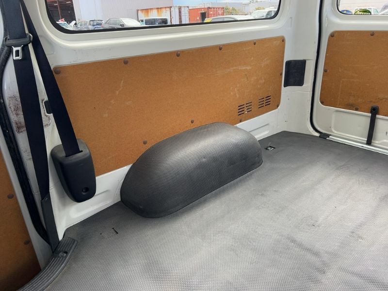  31213  TOYOTA HIACE  2016  