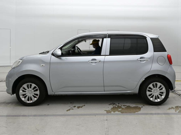  31218  TOYOTA PASSO  2017  