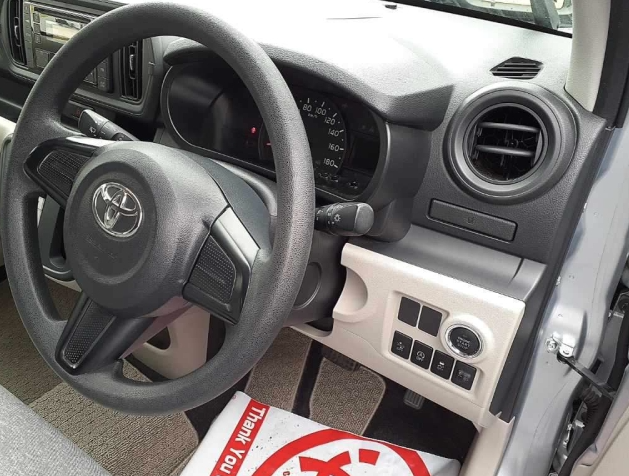  31218  TOYOTA PASSO  2017  