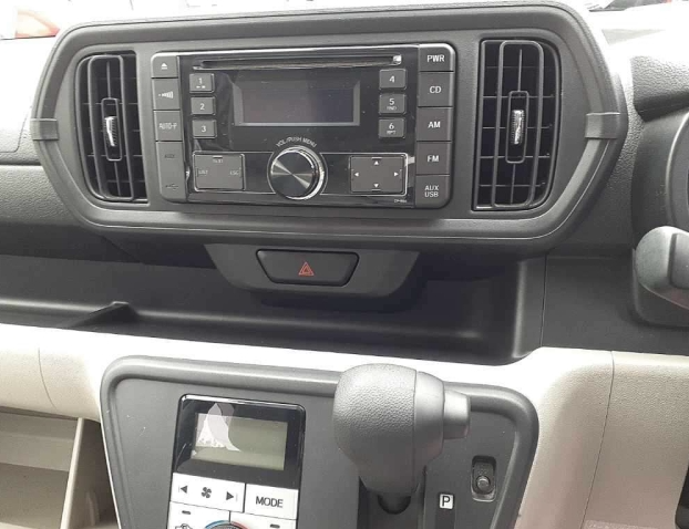 31218  TOYOTA PASSO  2017  
