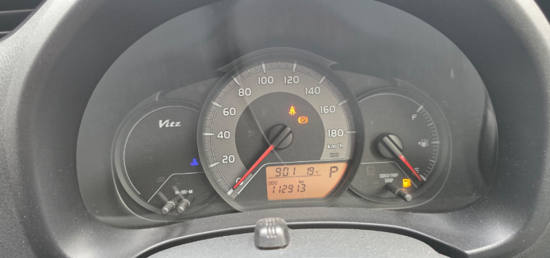  31221  TOYOTA VITZ  2017  