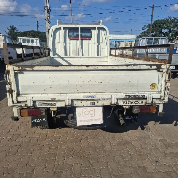  31223  TOYOTA HIACE TRUCK  1991  