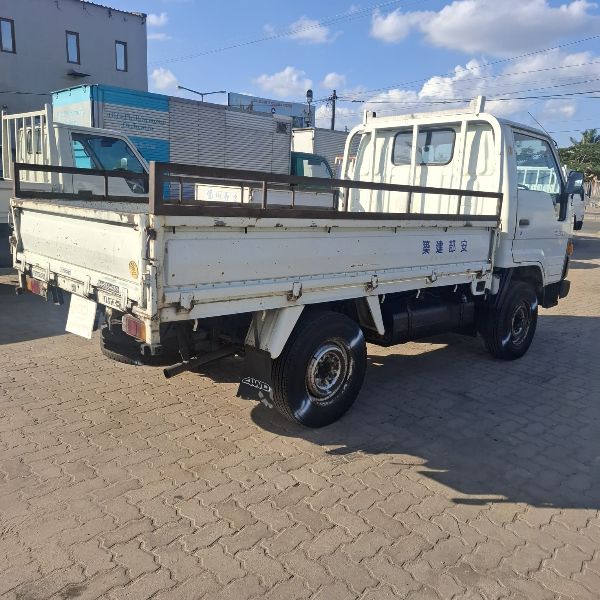  31223  TOYOTA HIACE TRUCK  1991  