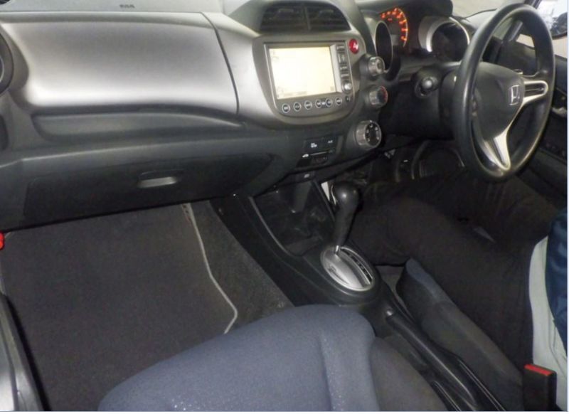  31235  HONDA FIT  2009  
