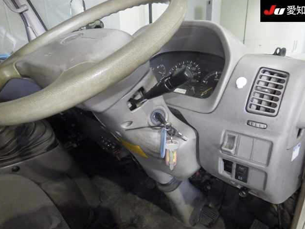  31237  HINO DUTRO  2006  