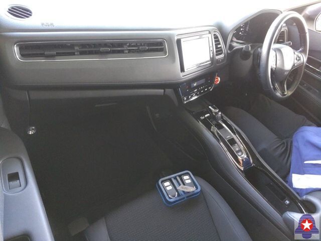  31243  HONDA VEZEL  2018  