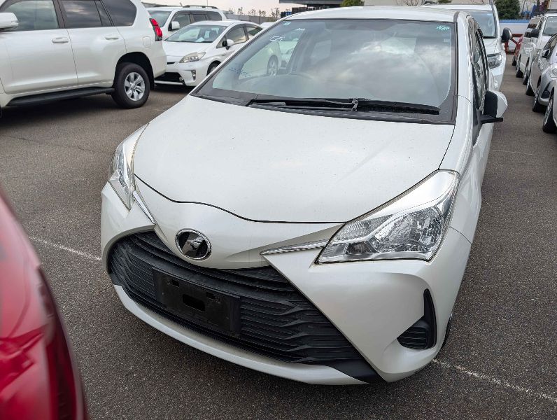  31246  TOYOTA VITZ  2017  