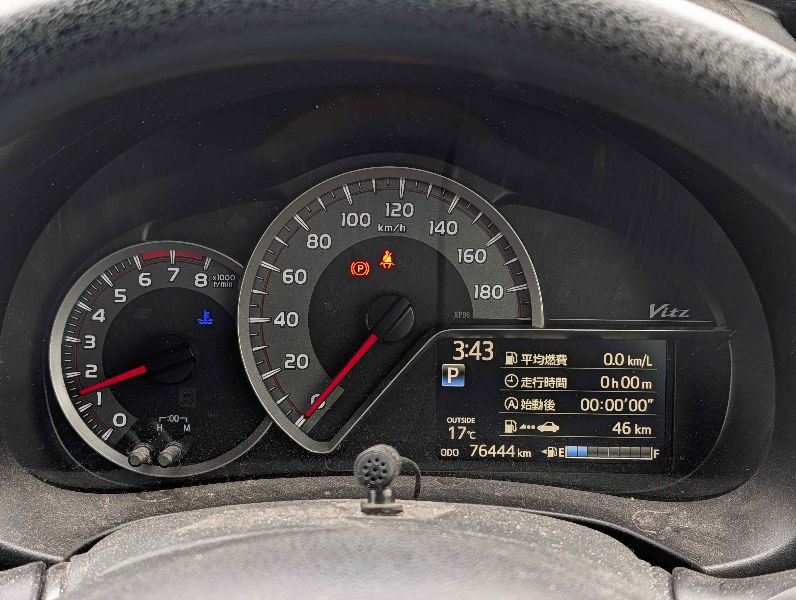  31246  TOYOTA VITZ  2017  
