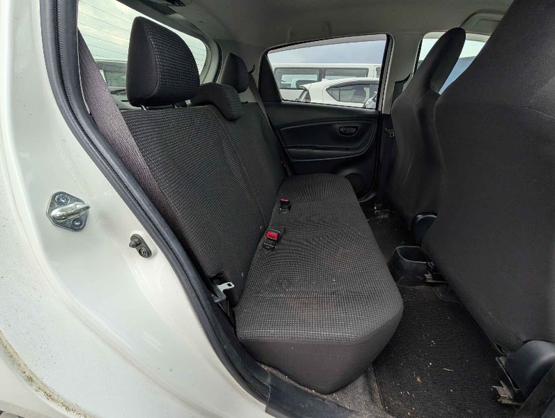  31246  TOYOTA VITZ  2017  