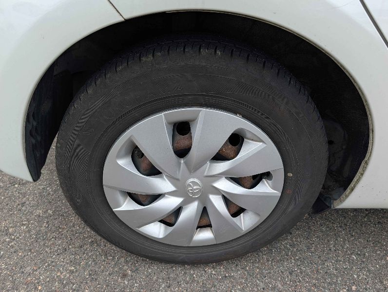  31246  TOYOTA VITZ  2017  