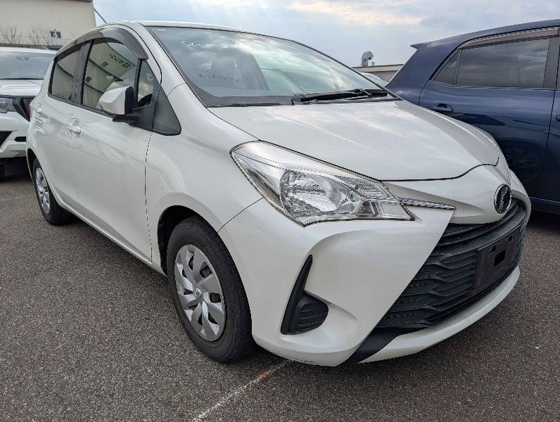  31246  TOYOTA VITZ  2017 