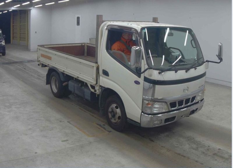  31270  HINO DUTRO  2004 