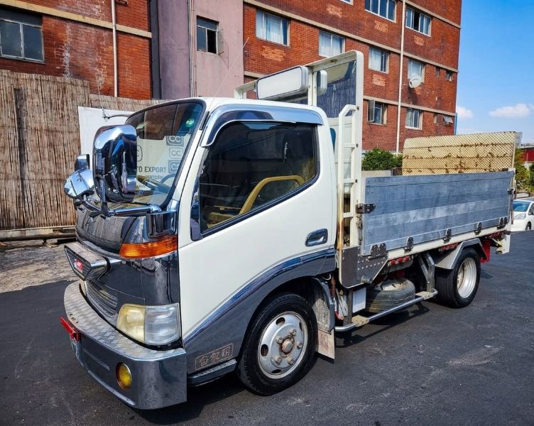  31274  TOYOTA DYNA  2000  