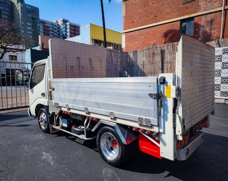  31274  TOYOTA DYNA  2000  