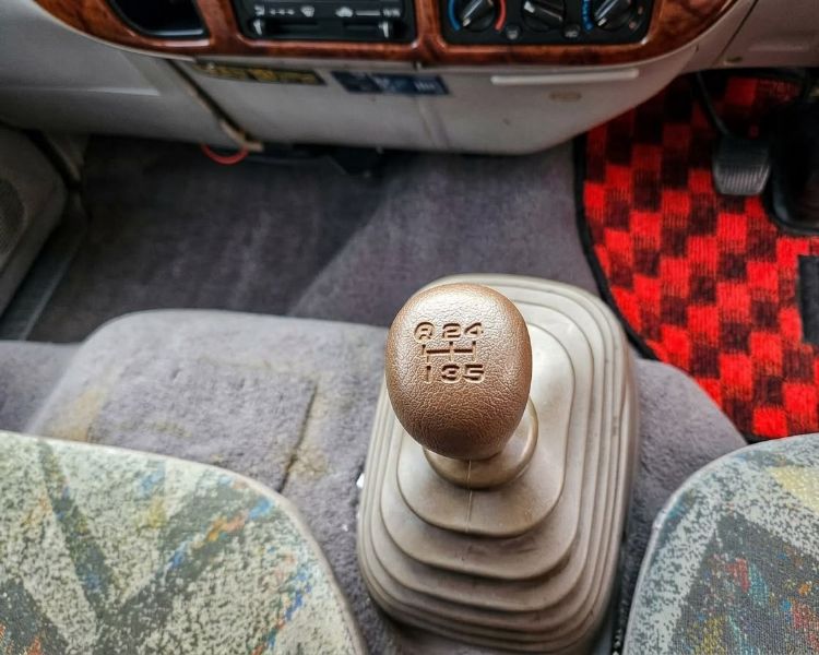  31274  TOYOTA DYNA  2000  